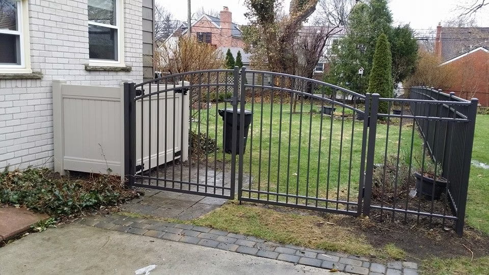 Aluminum bronze arched gate