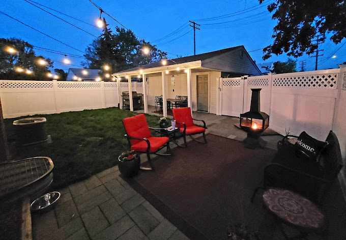 White vinyl fence with lattice